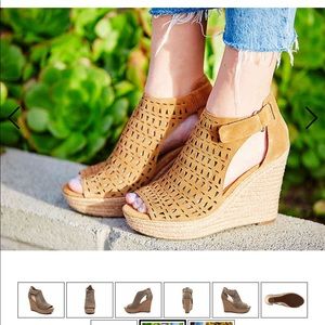 New Marc Fisher Helina Suede Wedges Size: 6.5